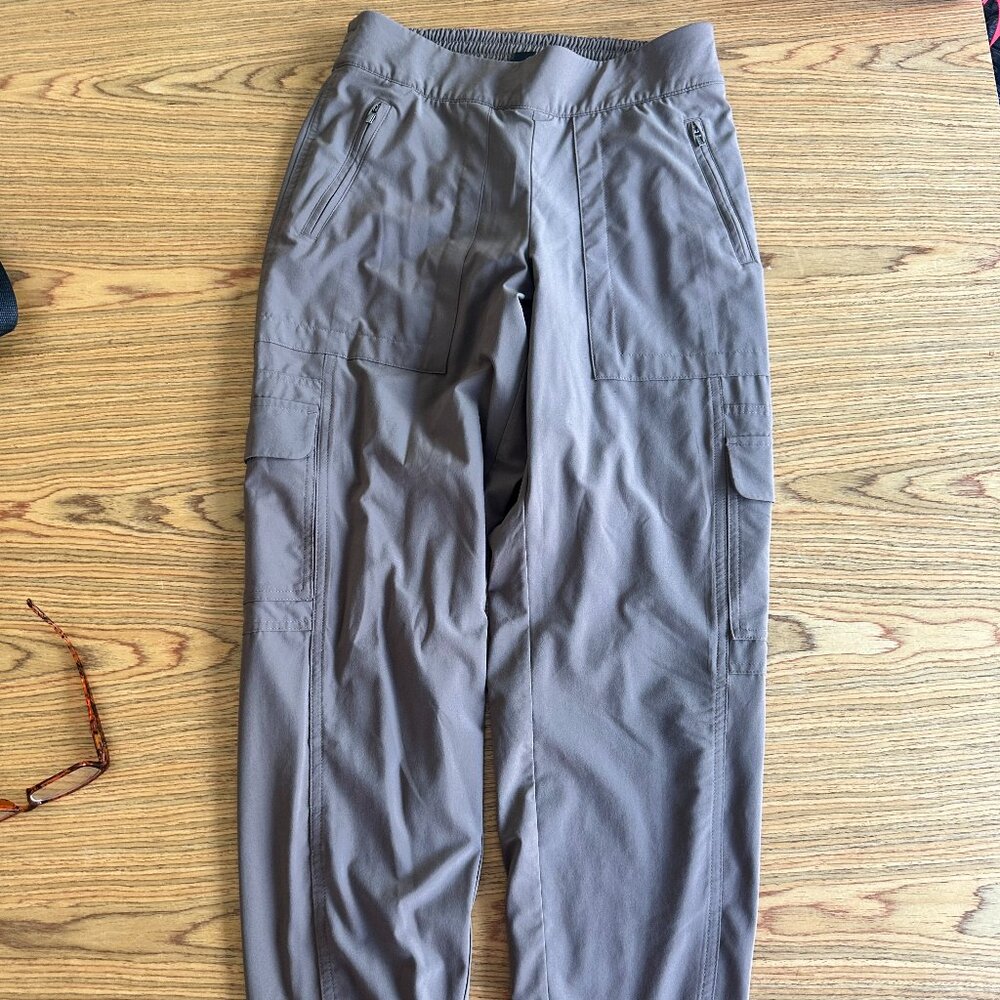 Athleta Chelsea cargo lined pants